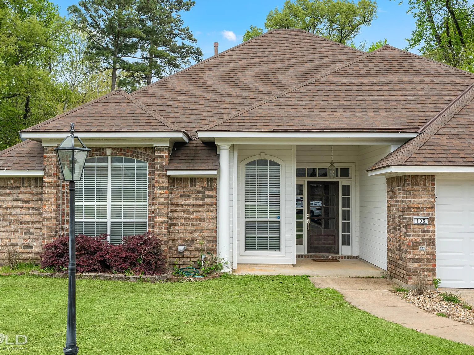 4 bed, 1748 sqft, $2,200 — Photo 2