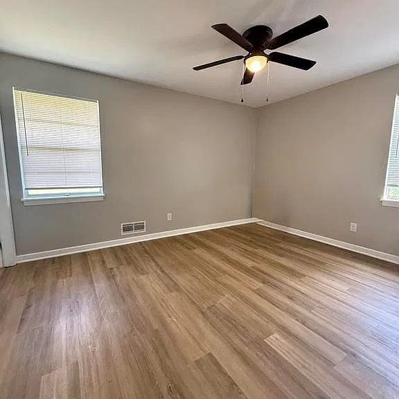800 Fairfax Dr — Photo 5