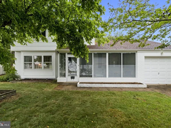 211 Swedesboro Ave, Gibbstown, NJ 08027