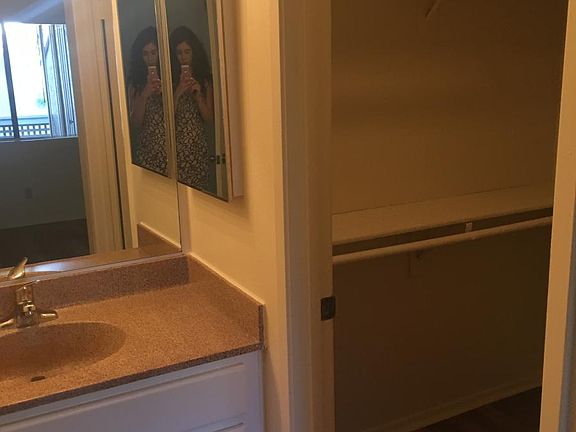 3rd image of 2318 Catalina Cir APT 298