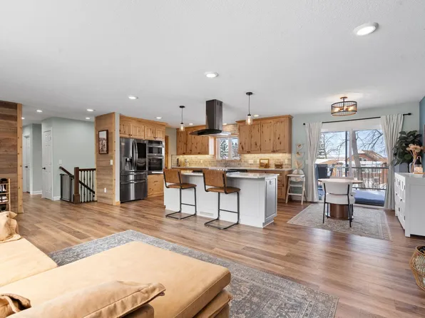 7810 Scandia Trl N, Forest Lake, MN 55025