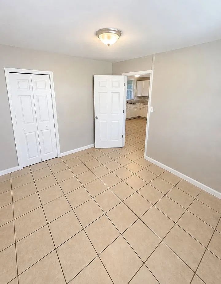 1 bed, 650 sqft, $1,200 — Photo 4