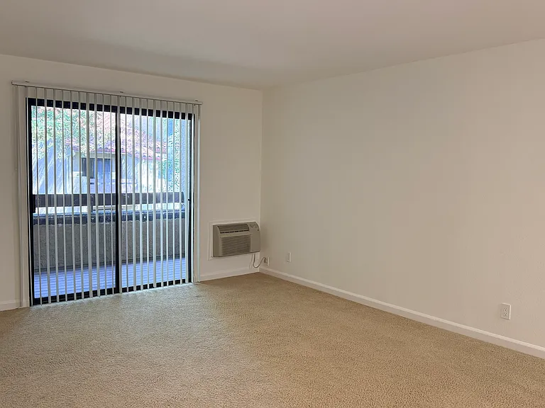 2250 Monroe St #280 — Photo 5