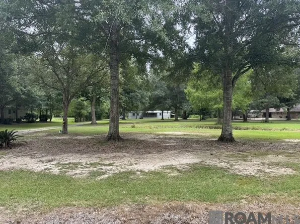 3376 Piper Rd, Slaughter, LA 70777