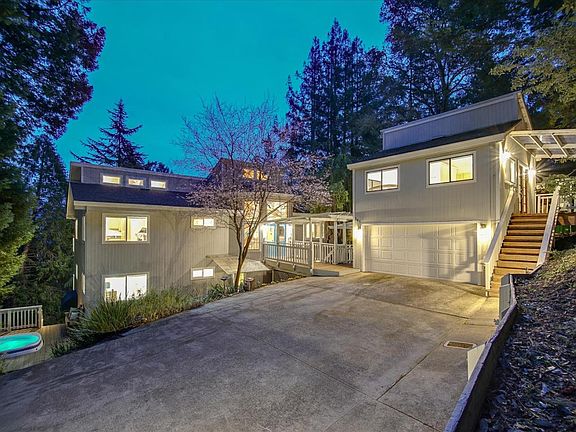 5th image of 365 Eagle Crest Dr
