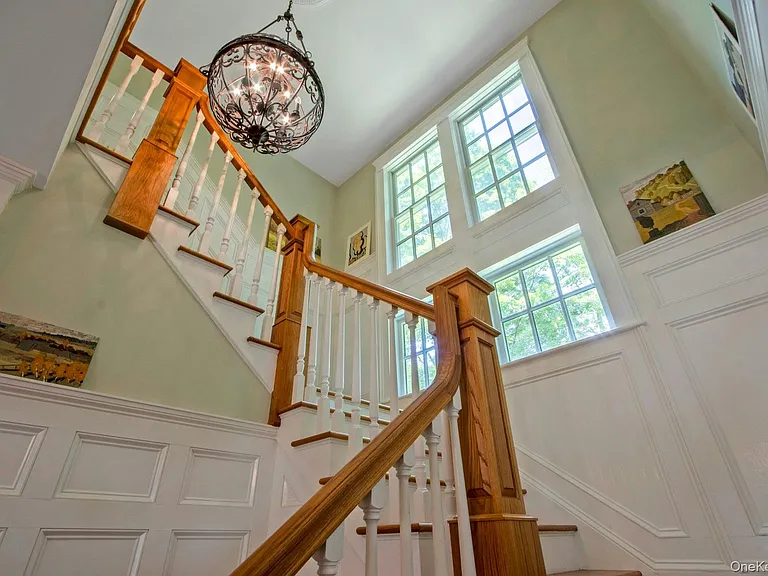 314 Haverstraw Rd — Photo 16