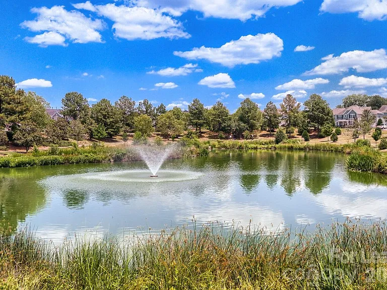 13718 Aldenbrook Dr — Photo 27