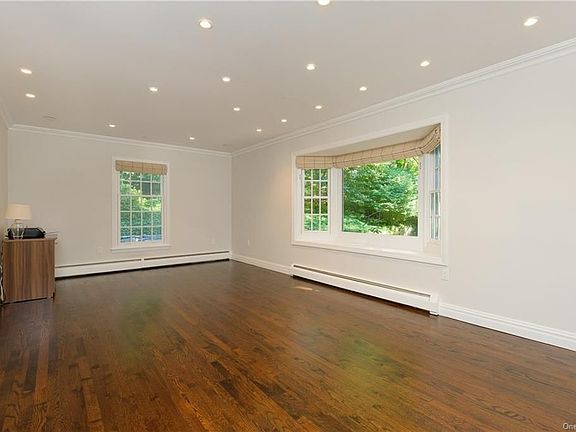 2nd image of 19 Williams Ln