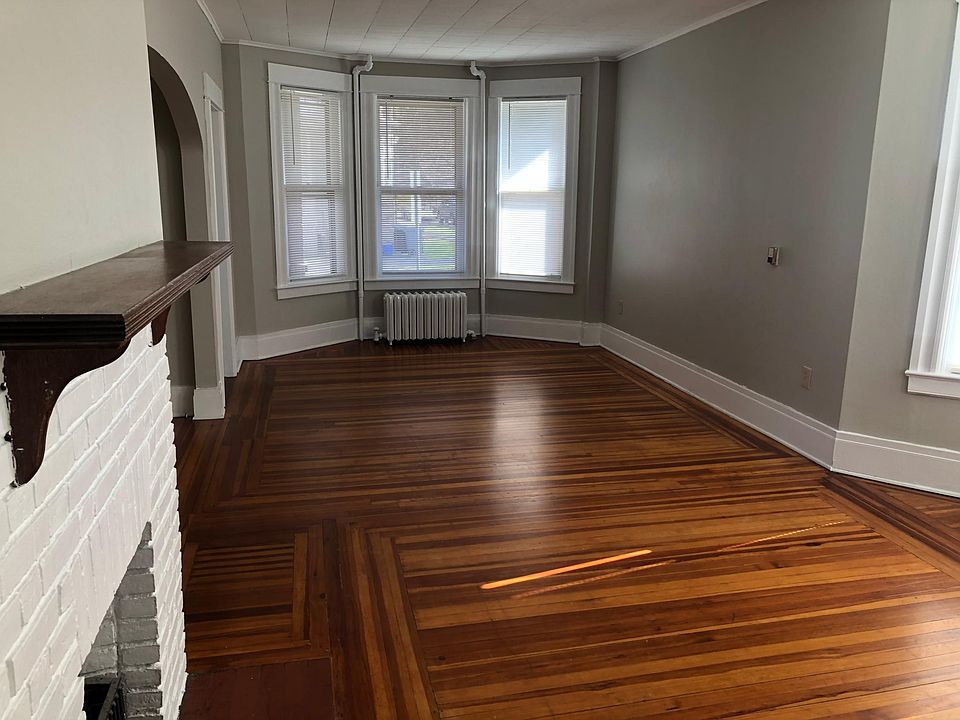 1st image of 6 Balsam Ave Floor 1
