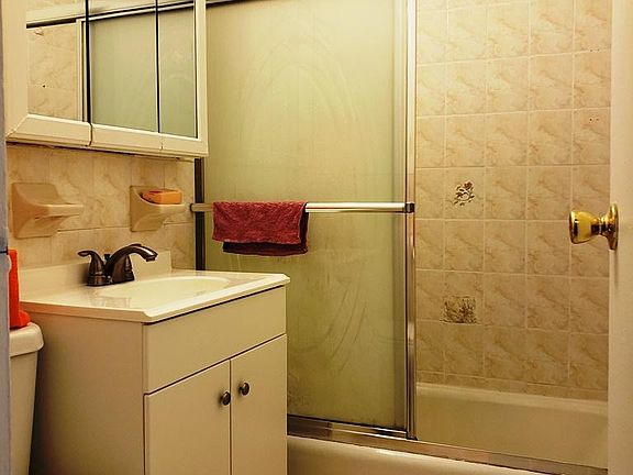 3rd image of 13405 Dahlia Ave APT 2D
