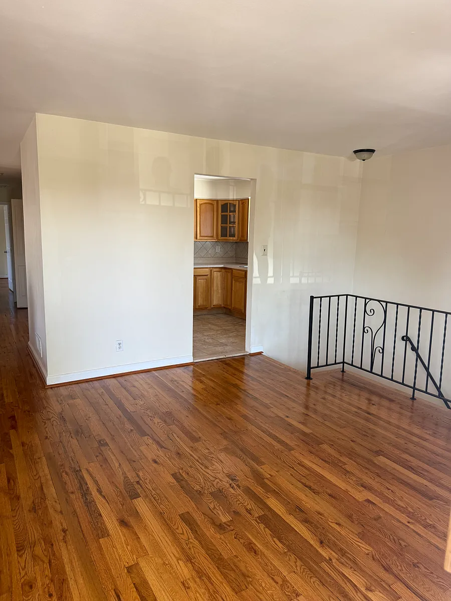 Primary Photo - Spartan Ave