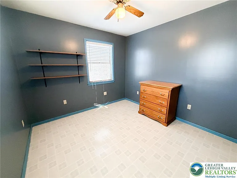 1395 Station St — Photo 31
