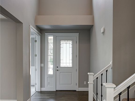 2nd image of 940 10th Pl Nw (homesite #3)