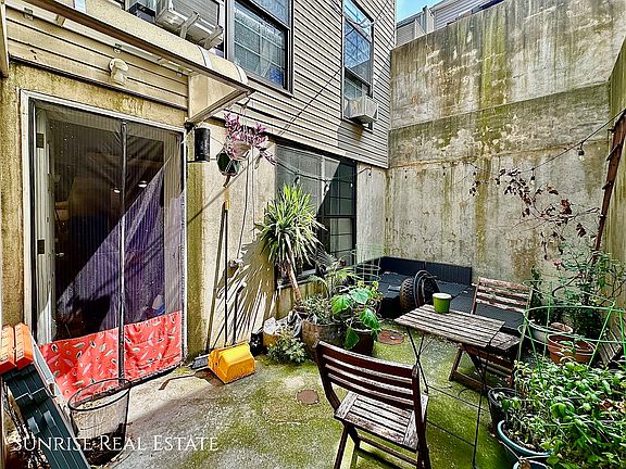 5th image of 230 Evergreen Ave #1