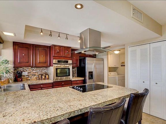 5th image of 8311 E Vista Dr