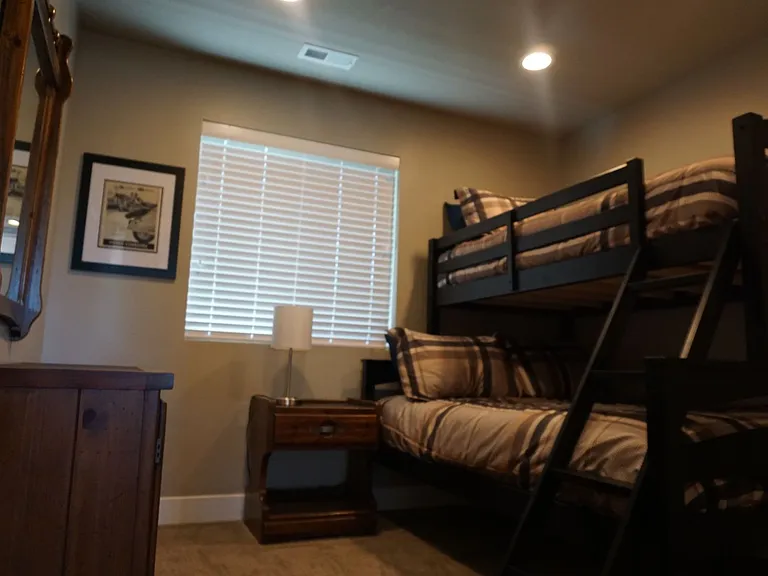 719 E Ryder Park Ln — Photo 18
