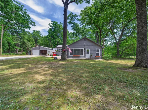 588 N Mill Iron Rd, Muskegon, MI 49442
