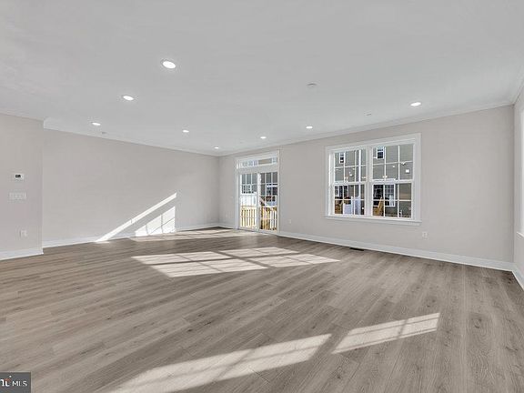 5th image of 3801 Jordan Dr