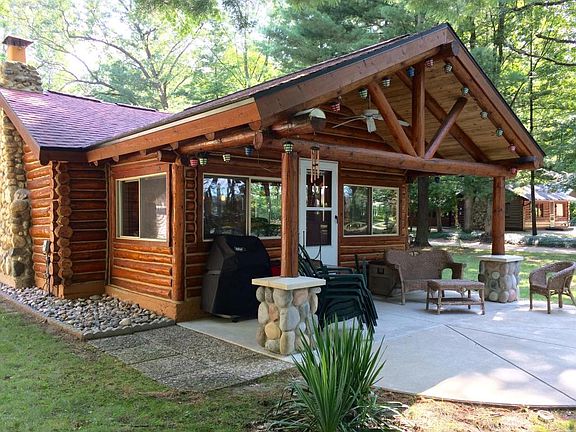 3rd image of 1409 Wolf Lake Dr