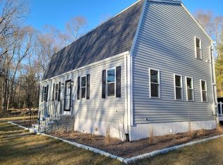 106 N Main St, Assonet, MA 02702