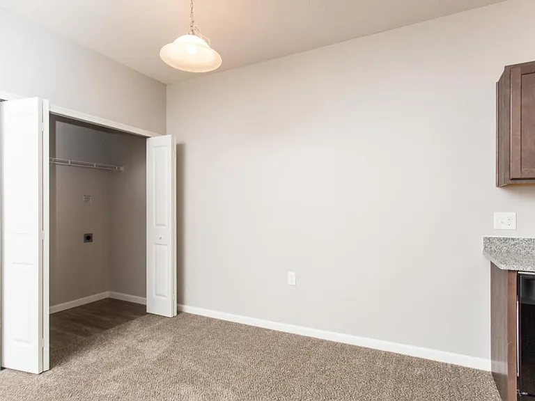 Granby Place Apartments — Photo 12