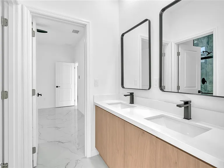 5231 6th St W — Photo 14