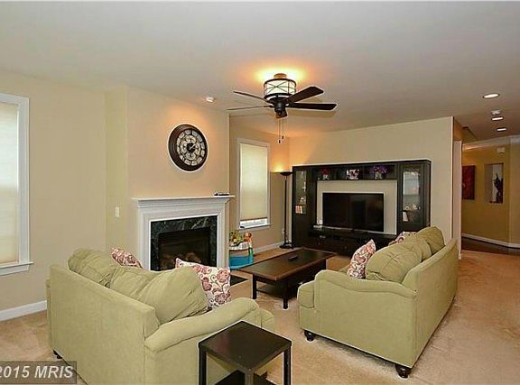 4th image of 7957 Almeda Ct