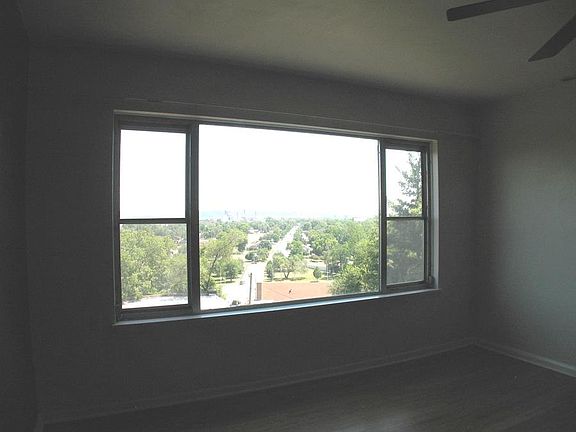 2nd image of 914 W Moss Ave APT F