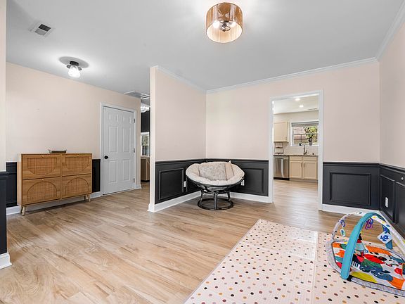 5th image of 2201 Woodwyck Way