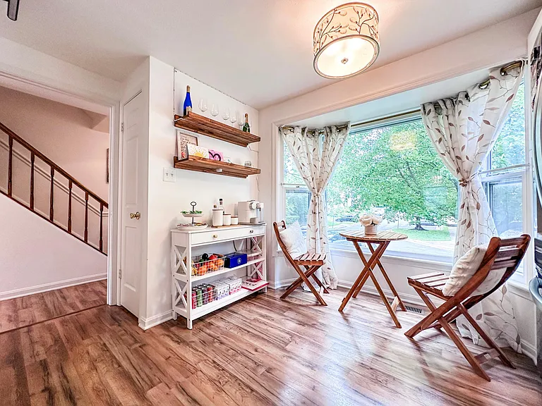 2978 Oakleigh Ln — Photo 4