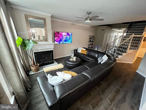 3rd image of 25 Spyglass Ct