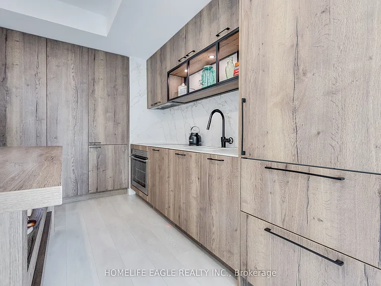 505 Richmond St W #827 — Photo 12