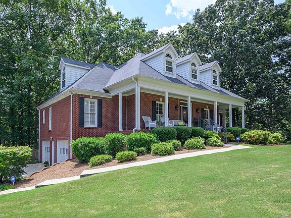 3rd image of 5032 Longleaf Ln