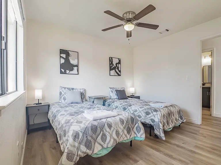 Bedroom # 2 with 2 twin beds
