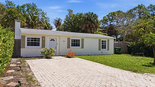 1480 SW 26th Ave Photo 1