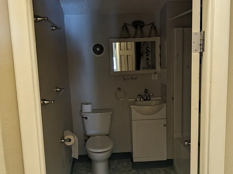 119 Clinton St #5 — Photo 6