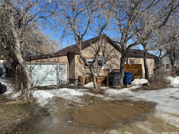 221 2nd STREET, Disley, SK S0G 3C0