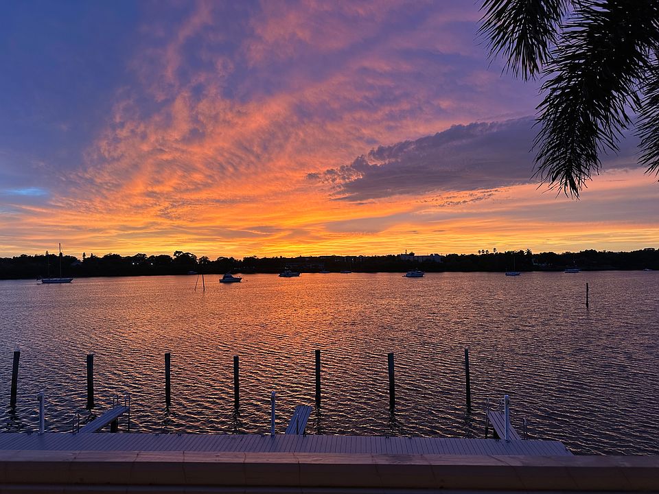1st image of 117 Pompano Dr SE APT D