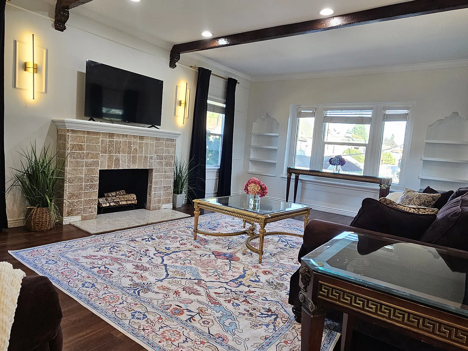 3 bed, 1600 sqft, $4,950 — Photo 1