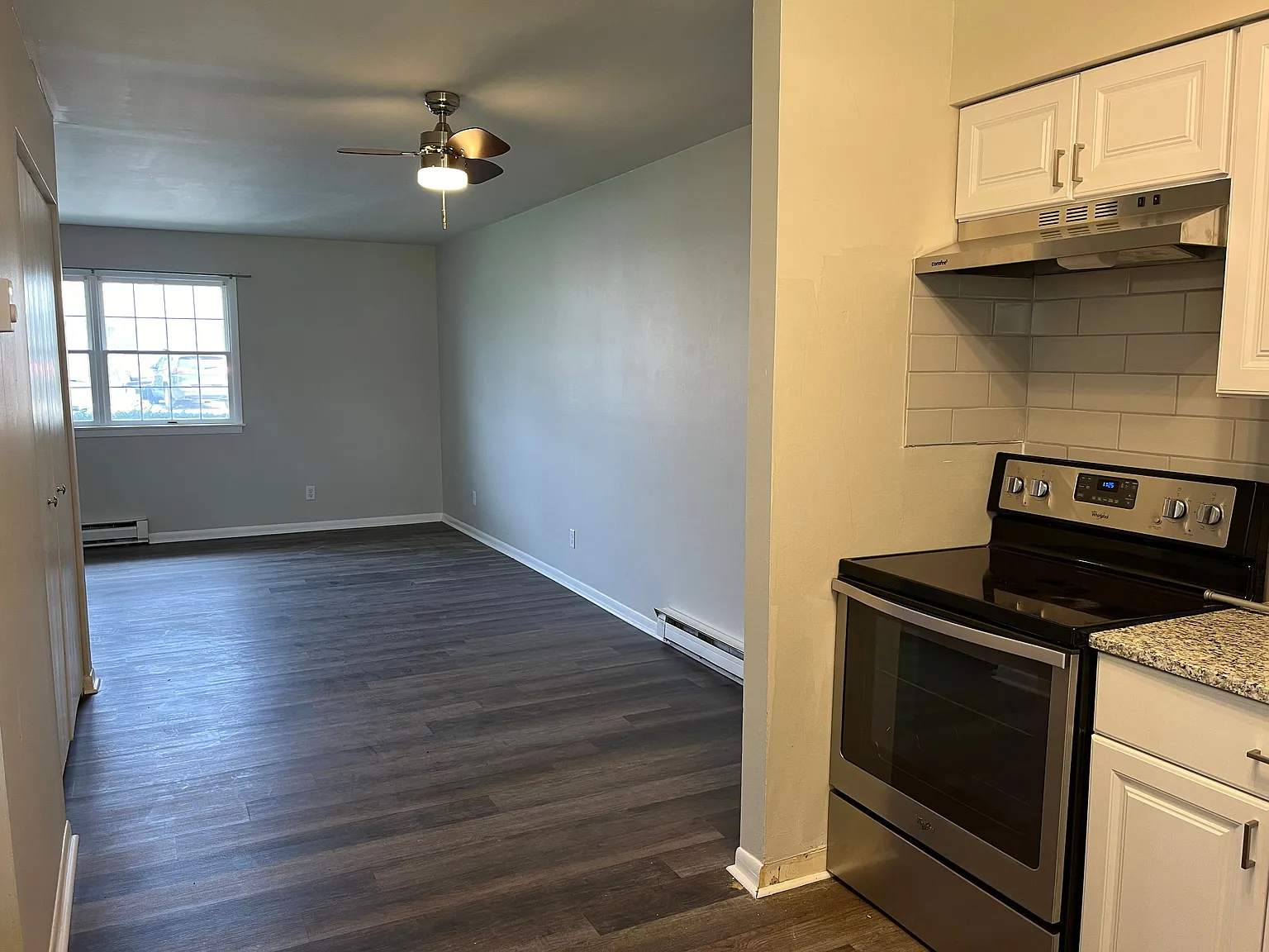 2 bed, 2.0 bath, 900 sqft, $1,200 — Photo 3