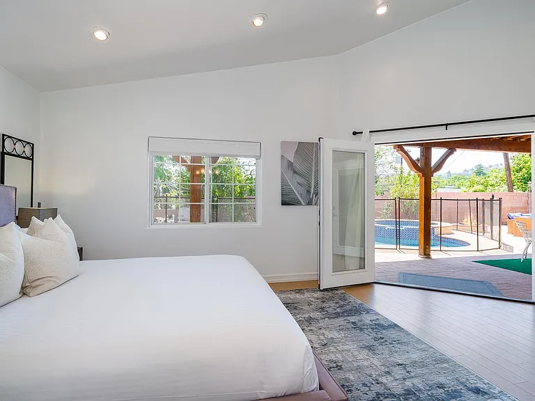 5114 Etiwanda Ave — Photo 31