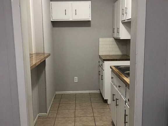 5th image of 880 Minnehaha Ave E #2