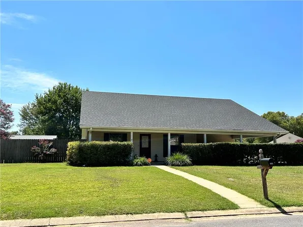 601 Oakland Dr, Natchitoches, LA 71457