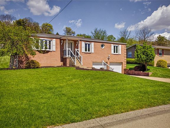3rd image of 61 Willowbrook Ln