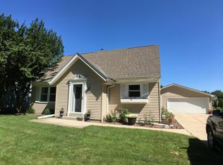 1226 School Dr, Waukesha, WI 53189