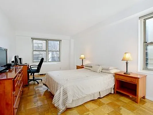 Sold by Corcoran | media 14