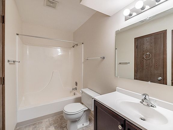 5th image of 2501 E St #6