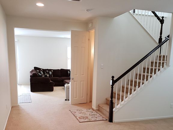 4th image of 41778 Clark Way