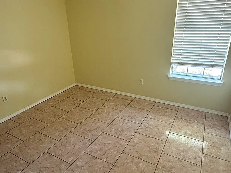 2006 High Bluff Dr #2006 — Photo 8
