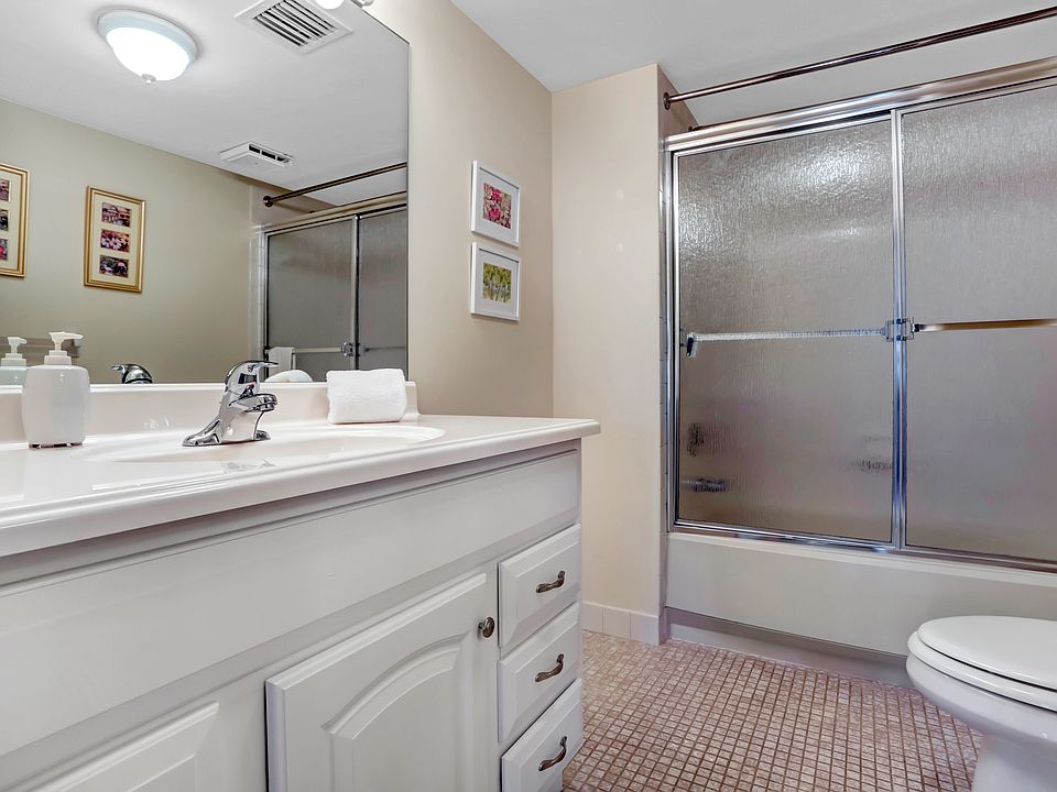 2nd image of 1085 Bald Eagle Dr #303